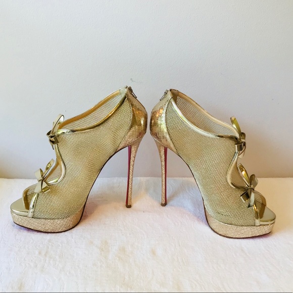 CHRISTIAN LOUBOUTIN*US 6.5**Gold Bow Heels*$1195 - Picture 6 of 8